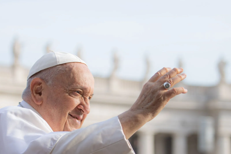 El Papa pide imitar al Beato José Gregorio: Ensuciarse las manos y promover el bien