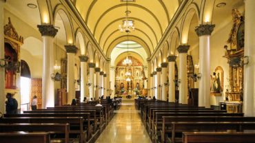 Arzobispado pide respetar lugares sagrados tras robo en catedral de Perú