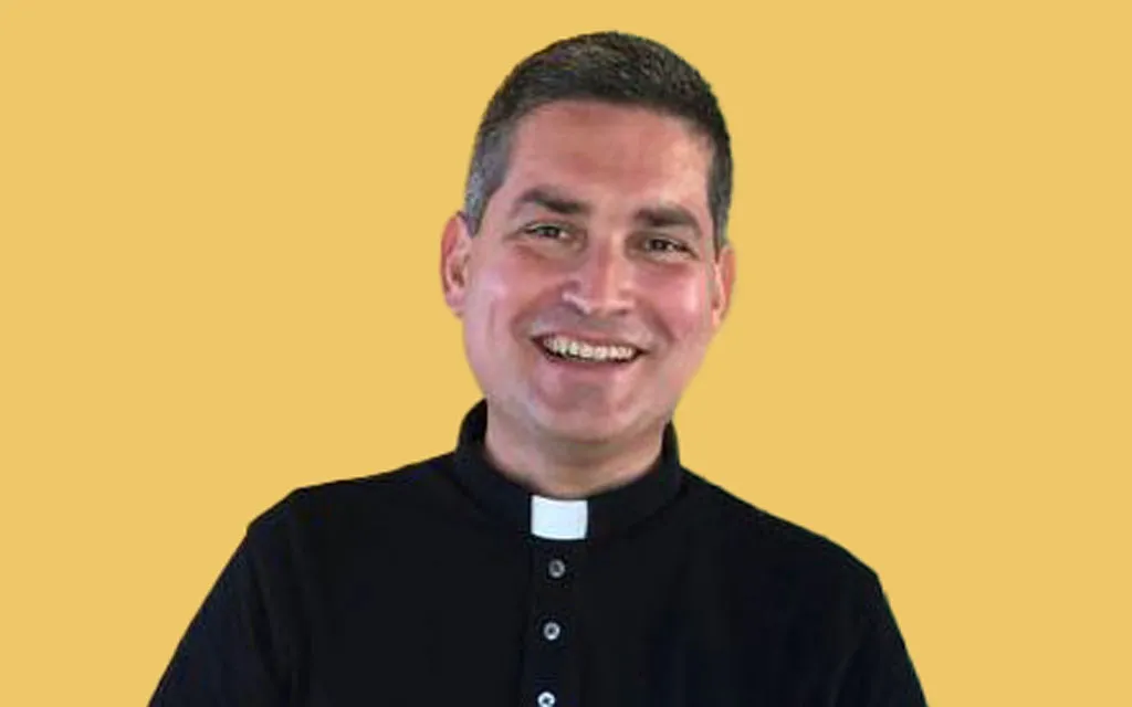 El Papa Francisco nombra a sacerdote venezolano jefe de protocolo en el Vaticano