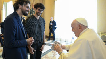 El Papa afirma que la música no sólo habla de nosotros, sino de la búsqueda de Dios