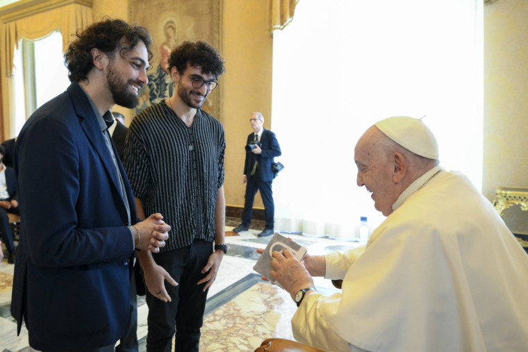 El Papa afirma que la música no sólo habla de nosotros, sino de la búsqueda de Dios