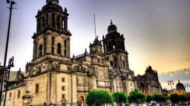 VIDEO: Todas las campanas de la Catedral de México repicaron por el grito de independencia