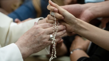 El Papa Francisco aconseja rezar ante las decisiones importantes de la vida
