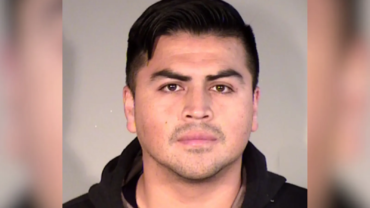 Arrestan a sacerdote en Estados Unidos por posesión de pornografía infantil