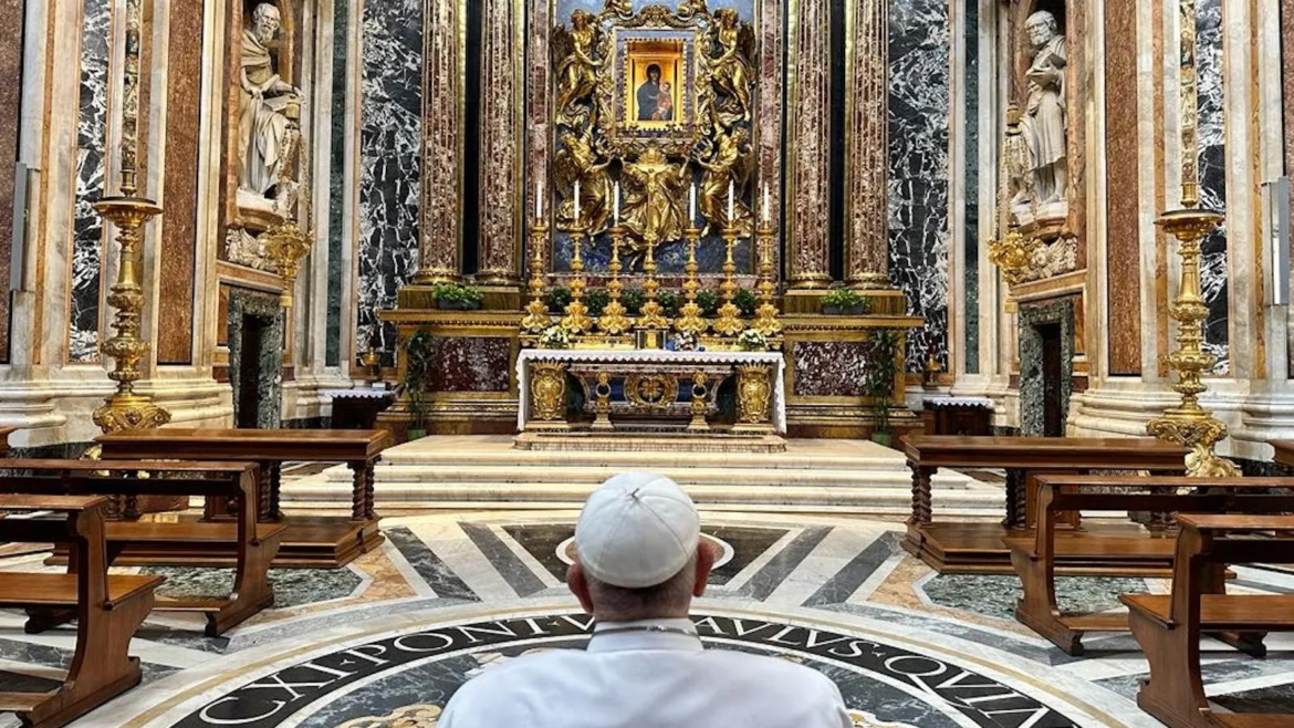 El Papa Francisco encomienda a la Virgen su viaje a Marsella