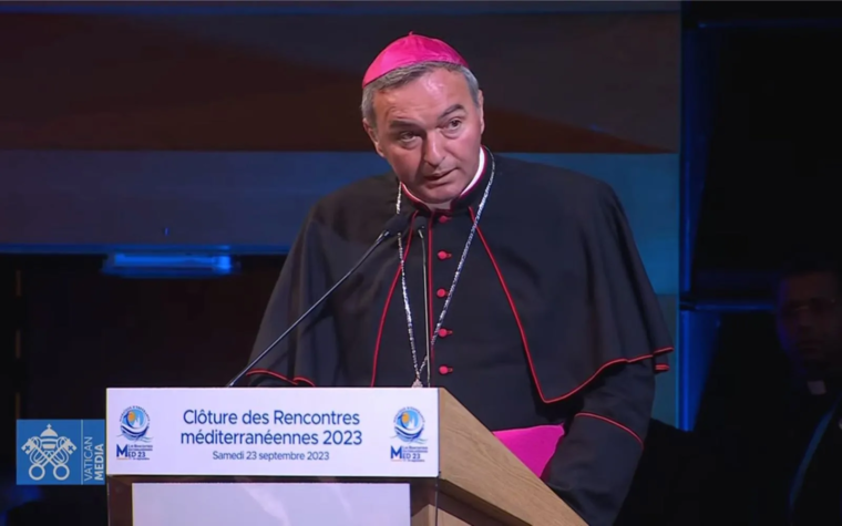 Arzobispo “migrante” recuerda cómo el comunismo “canceló” a Dios en su país