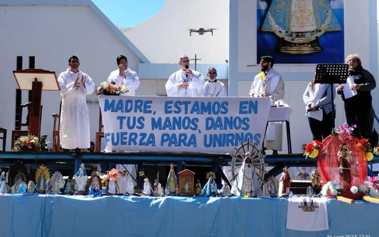20.000 fieles celebraron a la Virgen de Luján y rezaron por la unión en Neuquén