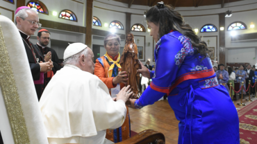 El Papa Francisco bendijo la estatua de la Virgen de Mongolia, “Madre del Cielo”