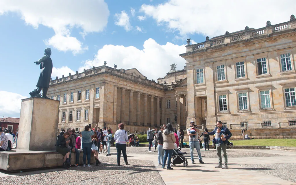 Parlamentarios rezarán el Rosario por Colombia en el Congreso de la República