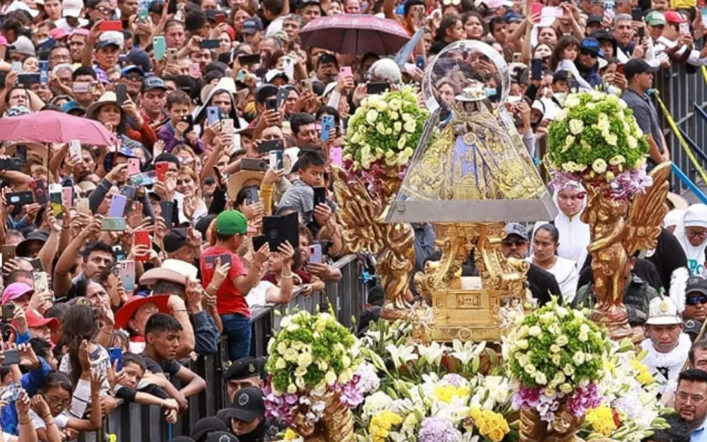 Más de 2 millones celebran la Romería de la Virgen de Zapopan en México