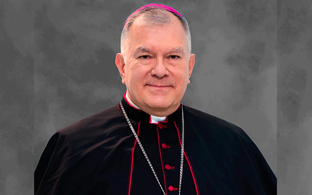 El Sínodo no puede suprimir páginas de la Biblia, dice padre sinodal