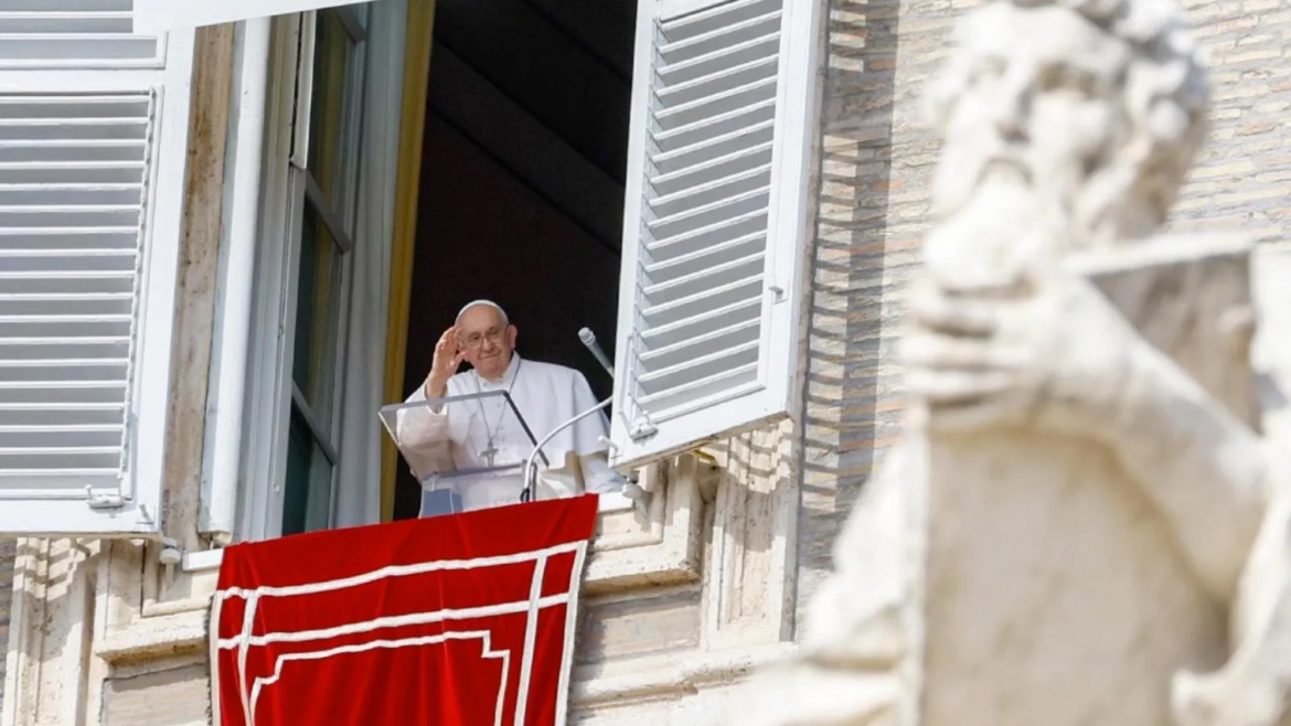Papa Francisco: El hombre y el mundo pertenecen a Dios y no "a ningún ‘César’ de turno"
