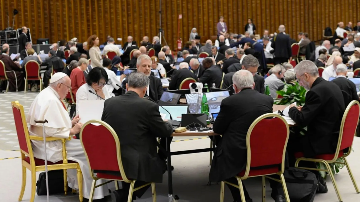 El Papa Francisco en el Sínodo: El clericalismo “esclaviza al santo pueblo fiel de Dios”