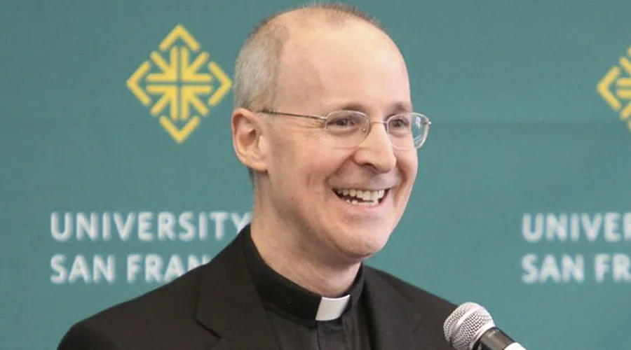 James Martin SJ asegura que hay muchos sacerdotes gays castos y célibes en la Iglesia