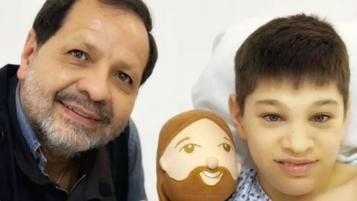 Músico católico Martín Valverde pide donantes de sangre para su hijo, Jorge Pablo