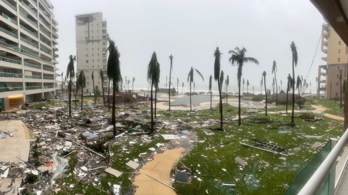 Una “inquietud” del Arzobispo de Acapulco protegió del huracán Otis a casi 400 personas