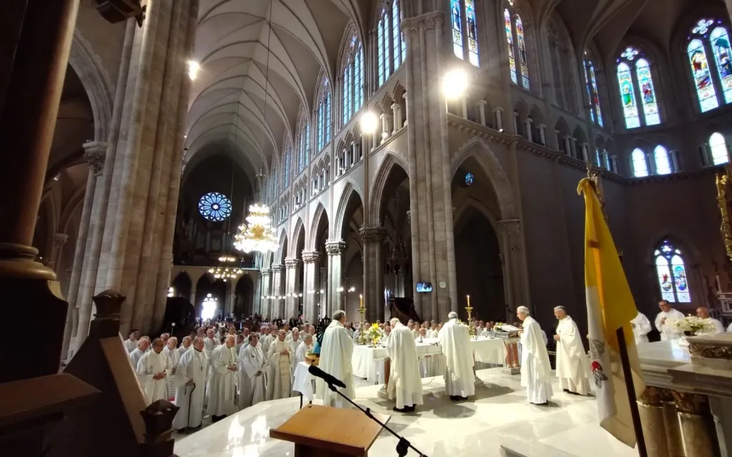 Obispos argentinos rezaron por la Patria en el Santuario de Luján