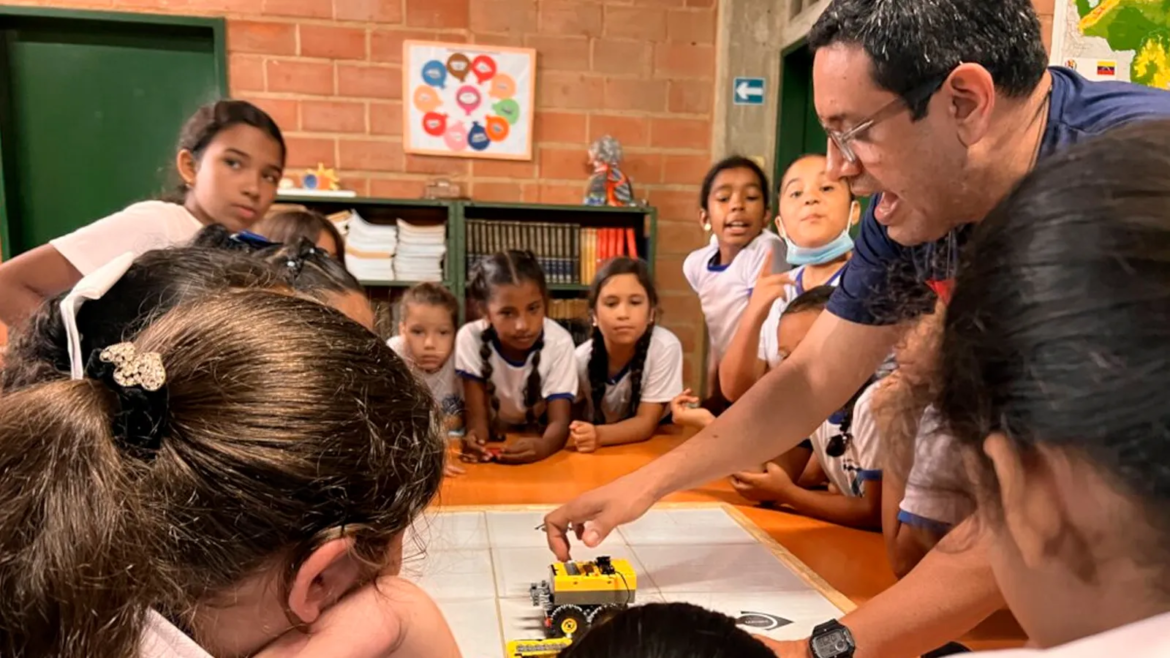 Católicos trabajan por mejorar la precaria educación pública de Venezuela