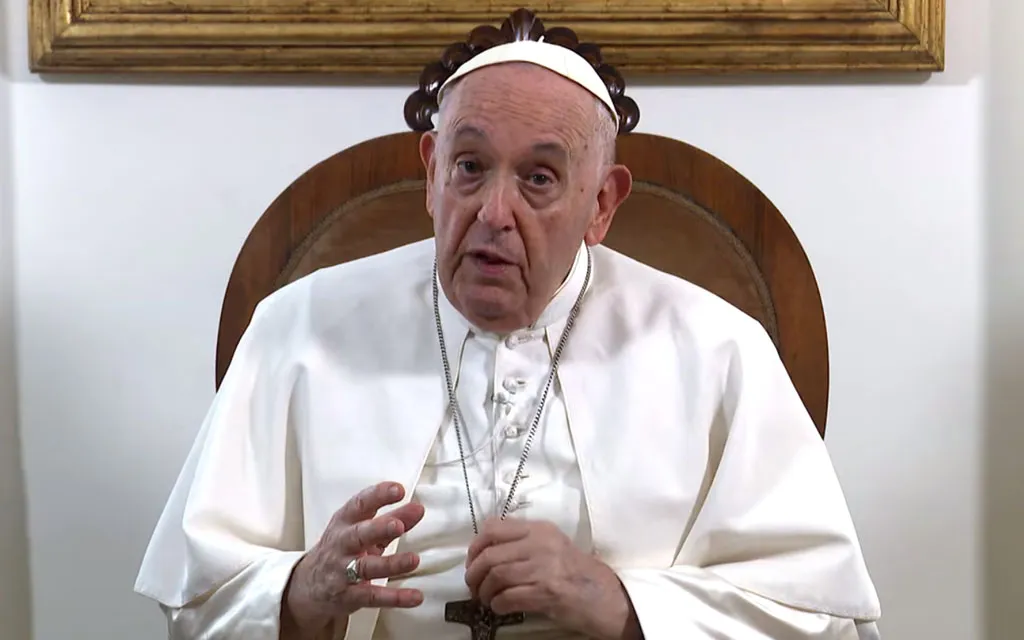 El Papa Francisco pide a todos rezar por él en noviembre