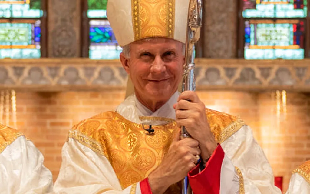 ¿Quién es Mons. Joseph Strickland, el último obispo destituido por el Papa Francisco?