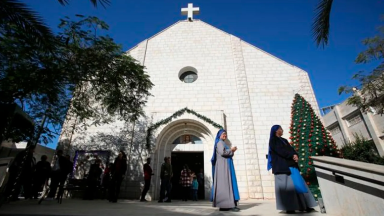 Ejército israelí niega su responsabilidad en asesinato de cristianos en iglesia de Gaza