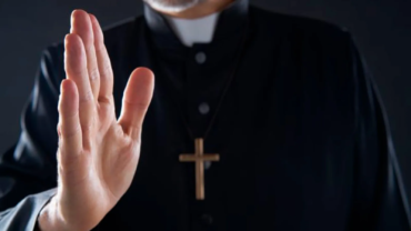 Obispos del mundo están divididos sobre bendiciones a parejas del mismo sexo