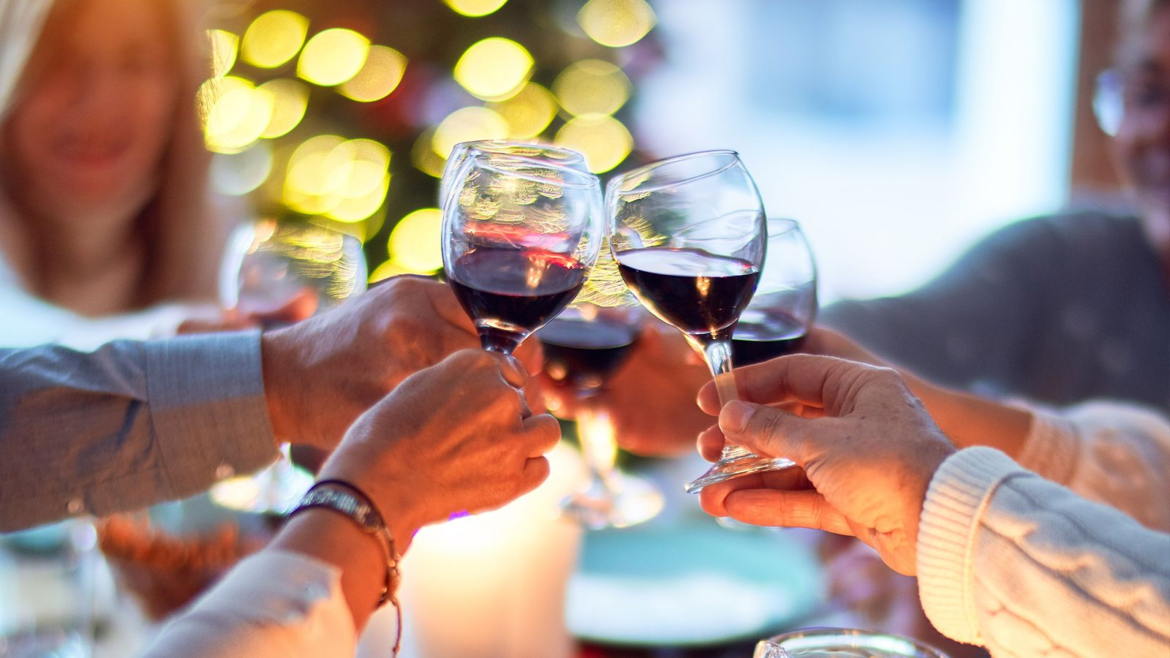 7 consejos para mantener la paz en la familia durante la cena de Navidad