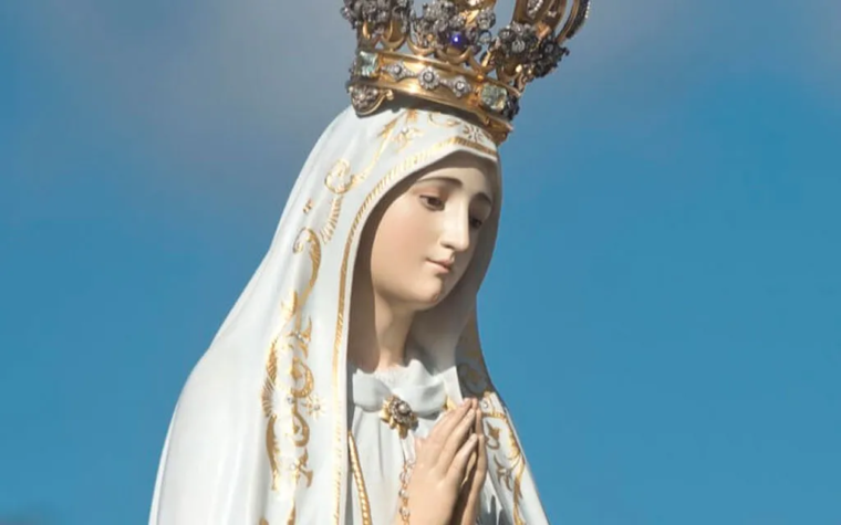 Misa de Navidad en el Santuario de la Virgen de Fátima: Dios viene como luz, vida y palabra