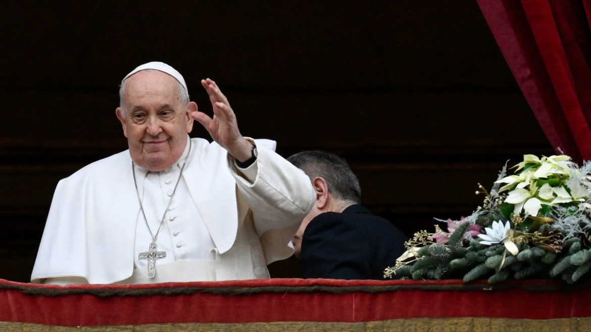 El Papa Francisco en Navidad: ¡Cristo ha nacido por ti! Alégrate porque no estás solo