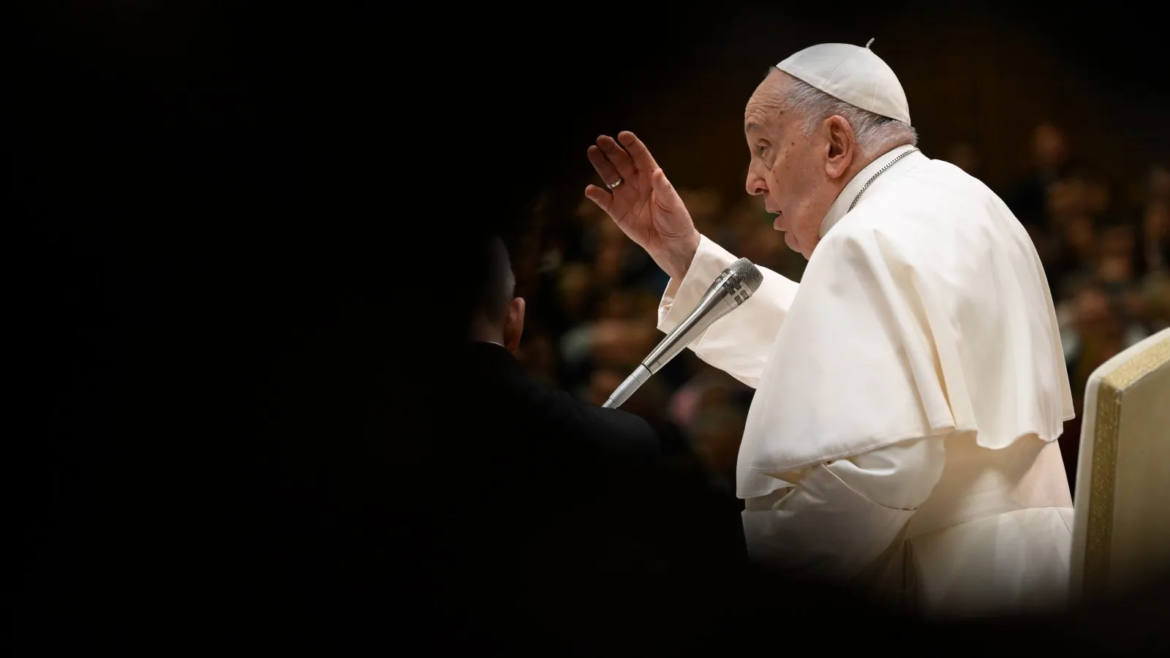 El diablo es un seductor con el que nunca hay que dialogar, advierte el Papa Francisco