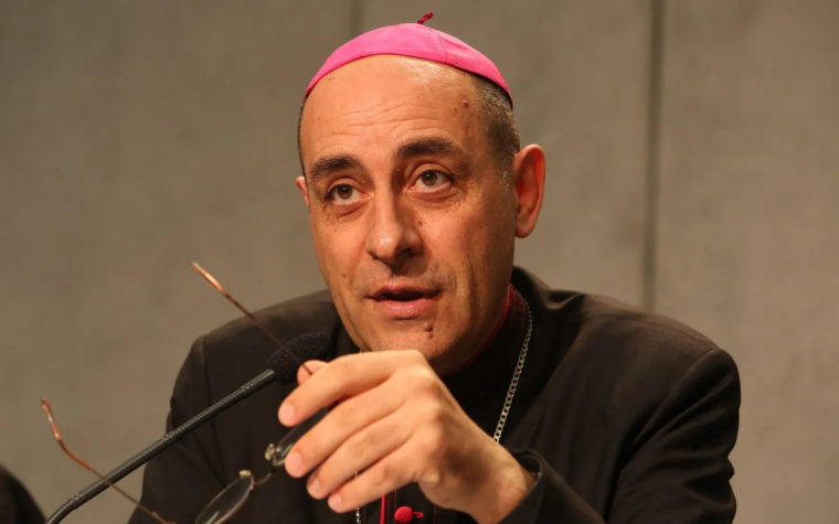 Cardenal Fernández: “Es propio de cada obispo” discernir sobre la aplicación de Fiducia supplicans