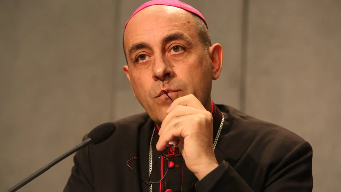 Reaparece polémico libro sobre “espiritualidad y sensualidad” del hoy Cardenal Víctor Fernández