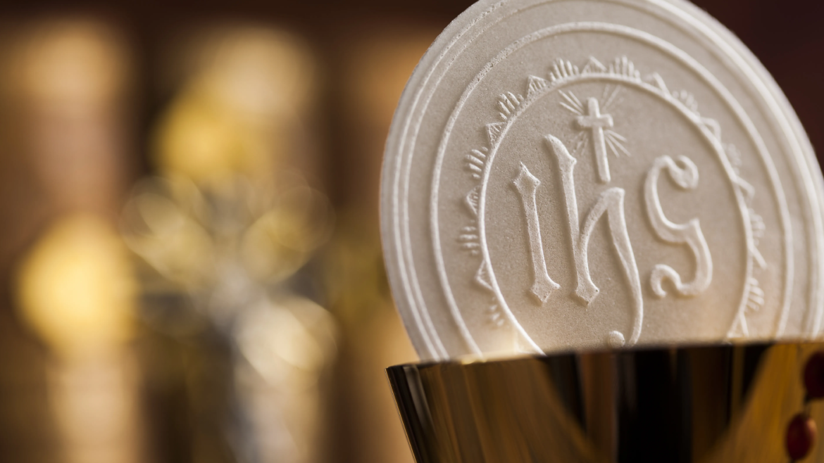 Arzobispo: Robo de hostias consagradas para esoterismo implica pena de excomunión