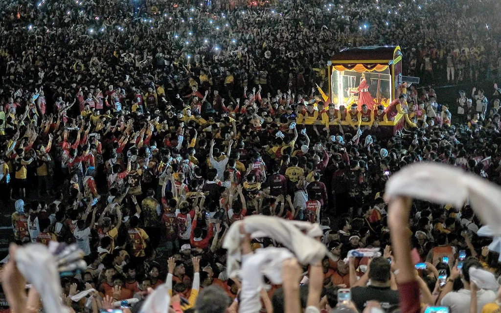 La procesión del Nazareno Negro convoca a más de 6 millones en Filipinas tras pandemia covid