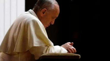 El Papa Francisco reza por las víctimas del terremoto en Japón