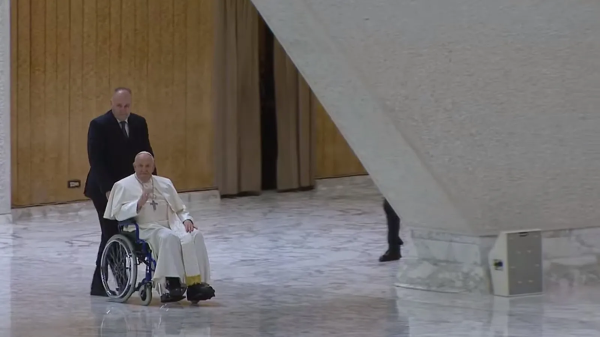 El Papa Francisco acude al hospital a hacerse pruebas médicas 