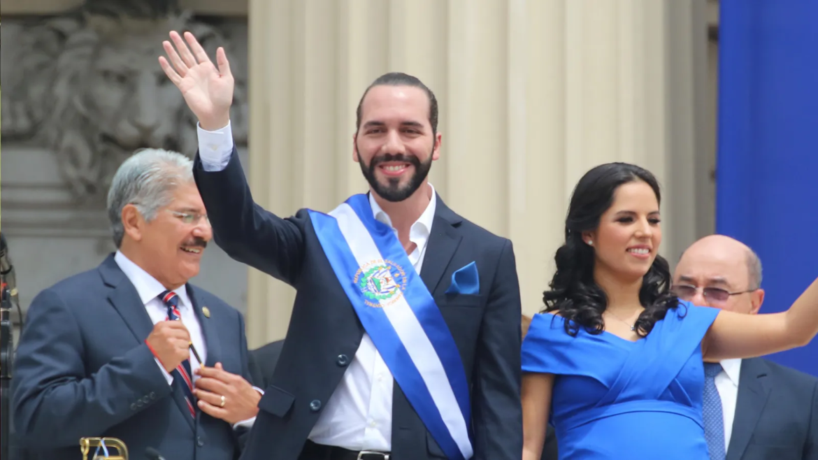 ¿Qué significa para la lucha provida la gran mayoría de Bukele en el congreso de El Salvador?