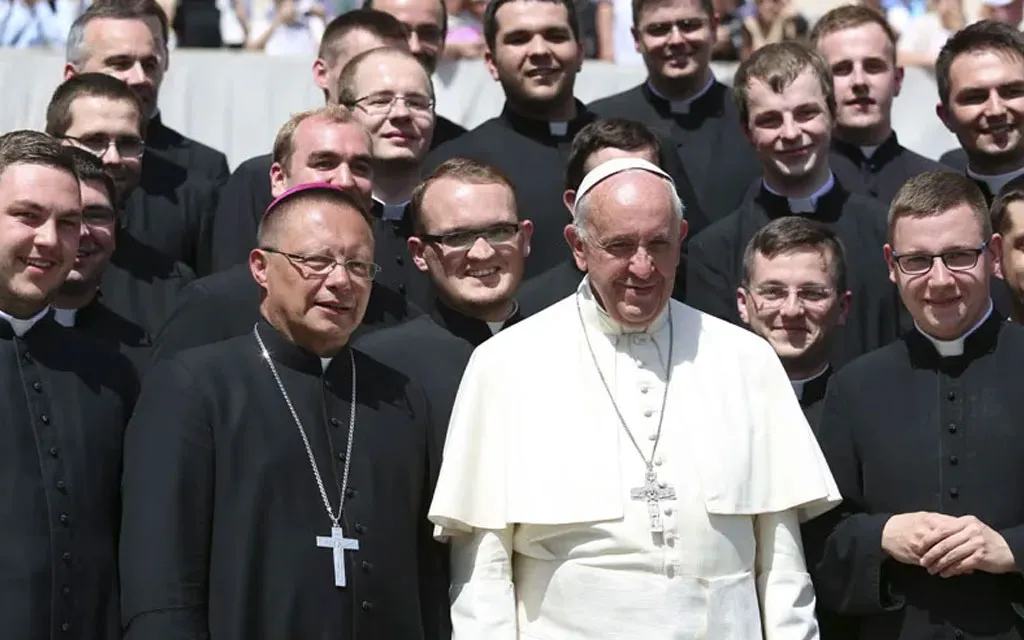 Papa Francisco nombra 2 subsecretarios del Dicasterio para el Clero en el Vaticano
