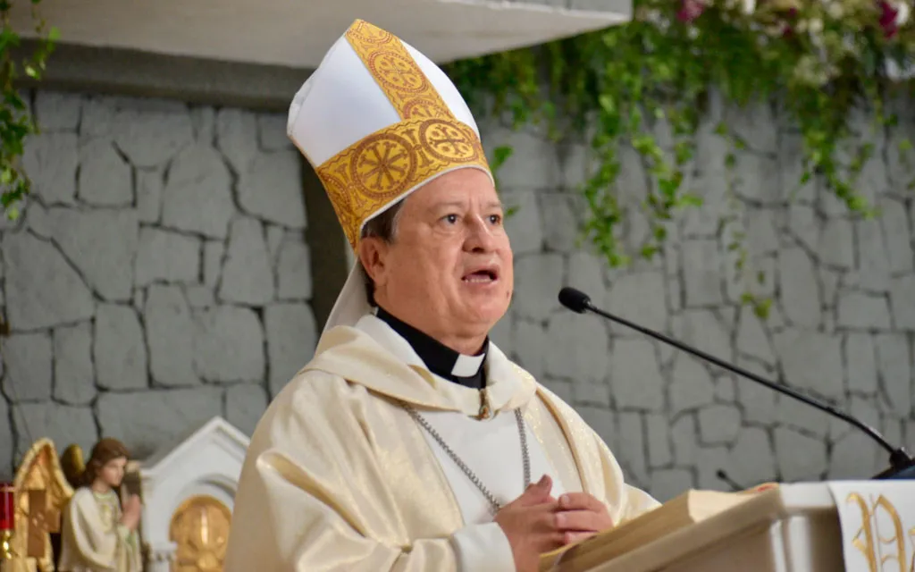 Arzobispo de San José recibe a líderes masones de Costa Rica