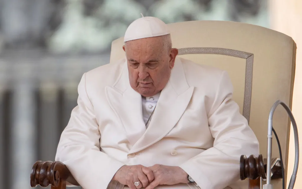 El Papa Francisco reza por el fallecido cardenal alemán promotor de las JMJ
