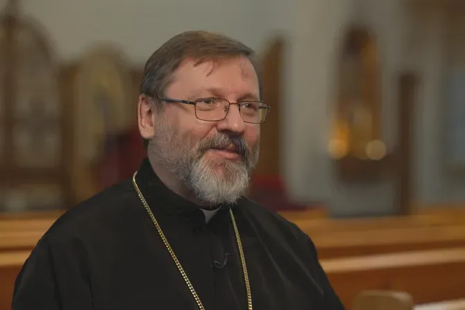 Líder de la Iglesia Católica en Ucrania habla sobre la guerra, el Papa y las bendiciones a parejas del mismo sexo