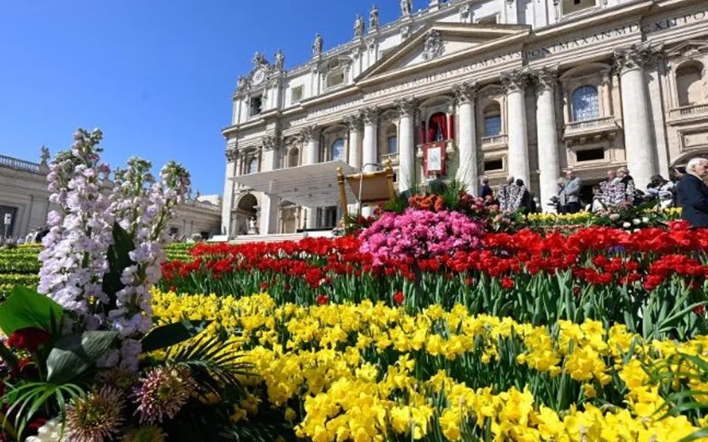 La Plaza de San Pedro y la Basílica del Vaticano serán un jardín de flores en Semana Santa
