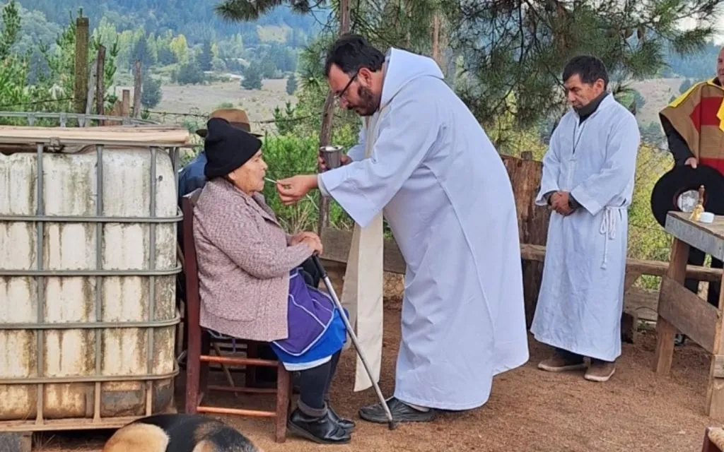 La Fiesta de Cuasimodo llevó la Eucaristía a enfermos y ancianos en Chile