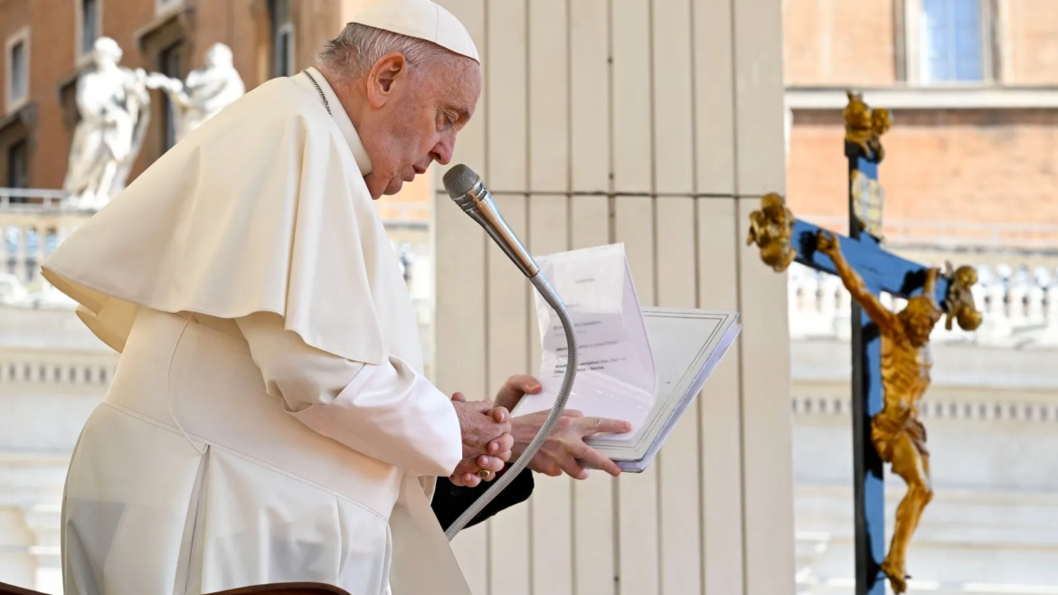 Conmoción del Papa Francisco al recordar a los prisioneros y torturados en la guerra