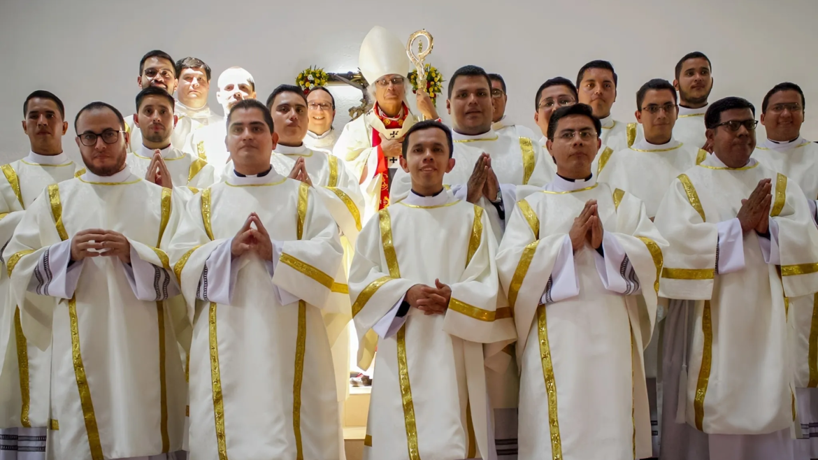 Cardenal Brenes invita a fieles de Nicaragua a rezar por nuevas vocaciones religiosas: “Dios siempre nos escucha”