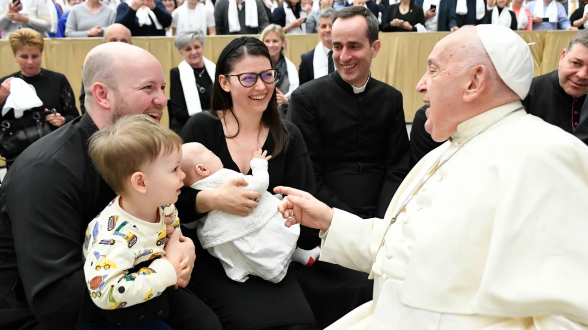 El Papa Francisco recibe a peregrinos de Hungría en el aniversario de su Viaje Apostólico