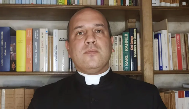 Fiscalía desestima caso contra sacerdote francés que dijo que las relaciones homosexuales son pecado