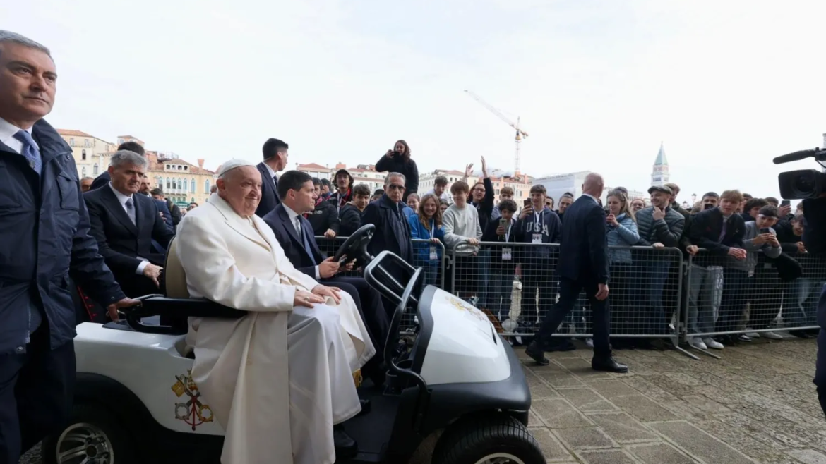 Discurso del Papa Francisco a los jóvenes frente a la Basílica de la Virgen de la Salud en Venecia