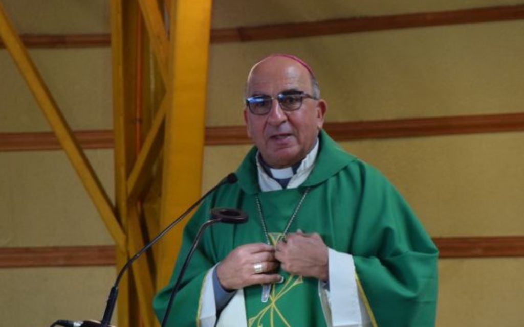 Arzobispo alienta a dar lo mejor ante “preocupante escenario” en Chile