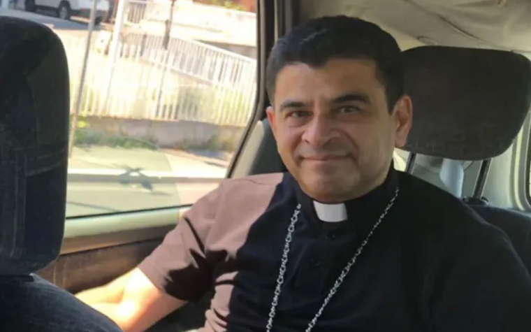 El obispo Rolando Álvarez gana un nuevo premio por su lucha por la libertad religiosa en Nicaragua